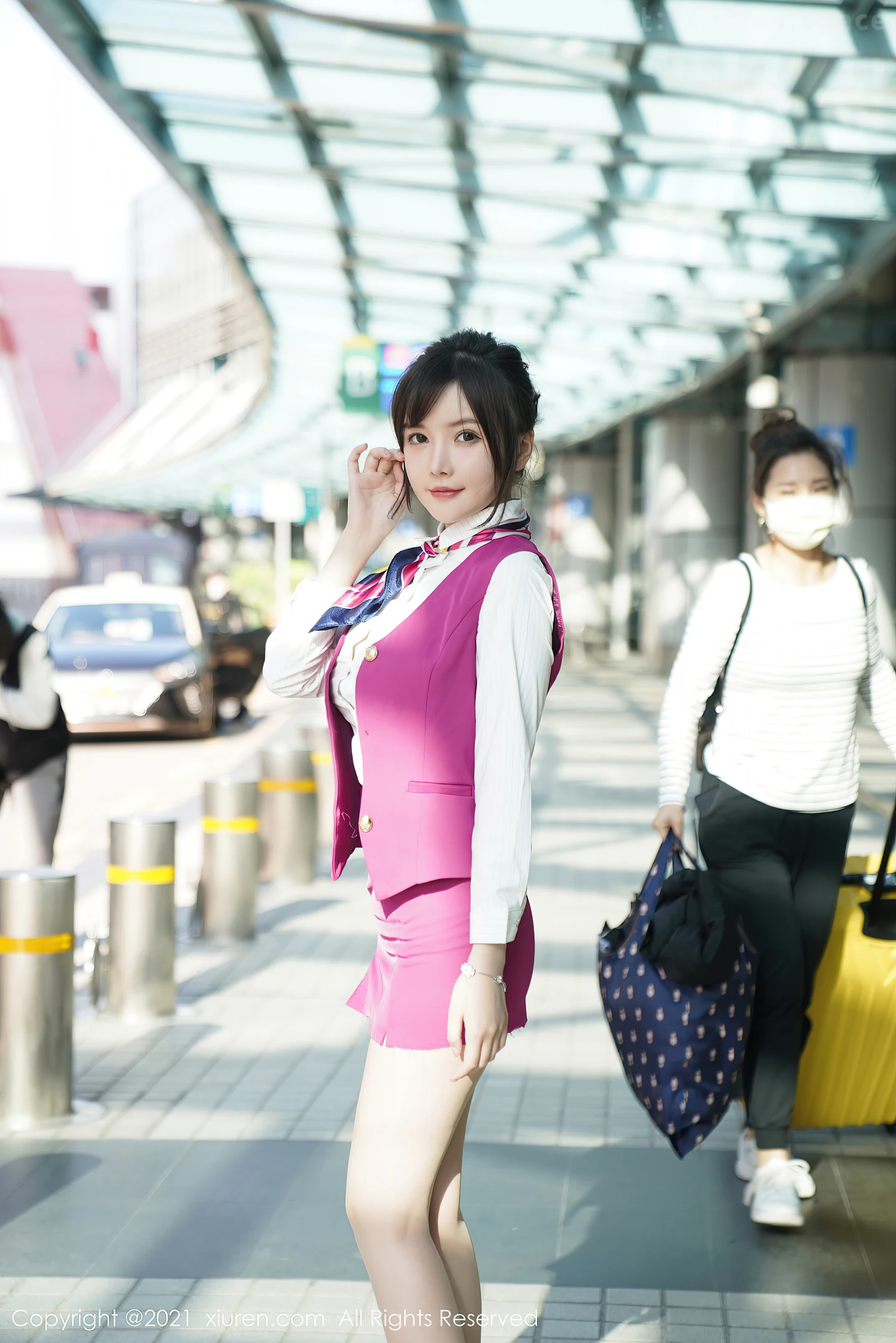 图片[6]-[XiuRen秀人网]VOL.3103 女神糯美子Mini澳门旅拍粉色空乘制服下肉丝裤袜秀翘臀诱惑写真68P-秀人网官方网站